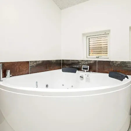 4 Star Holiday In Bl Vand * Blåvand